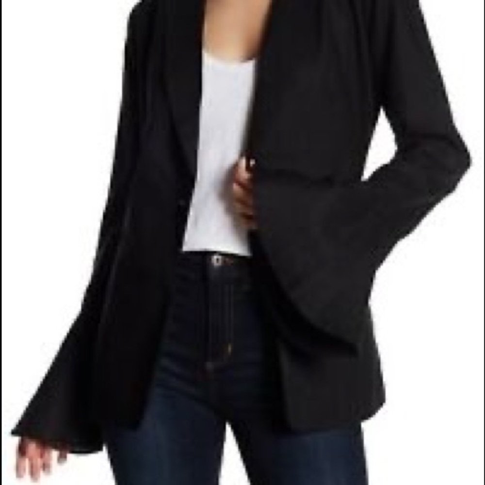 Black linen blazer (belled sleeves)